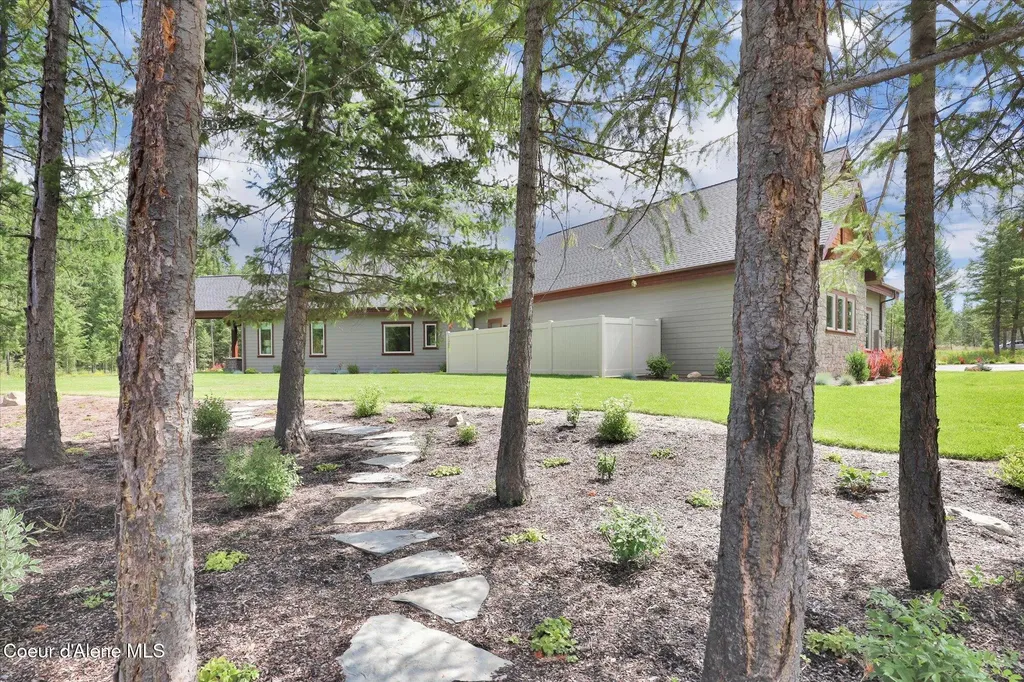 1237 E Amulet Circle Rathdrum ID 83858