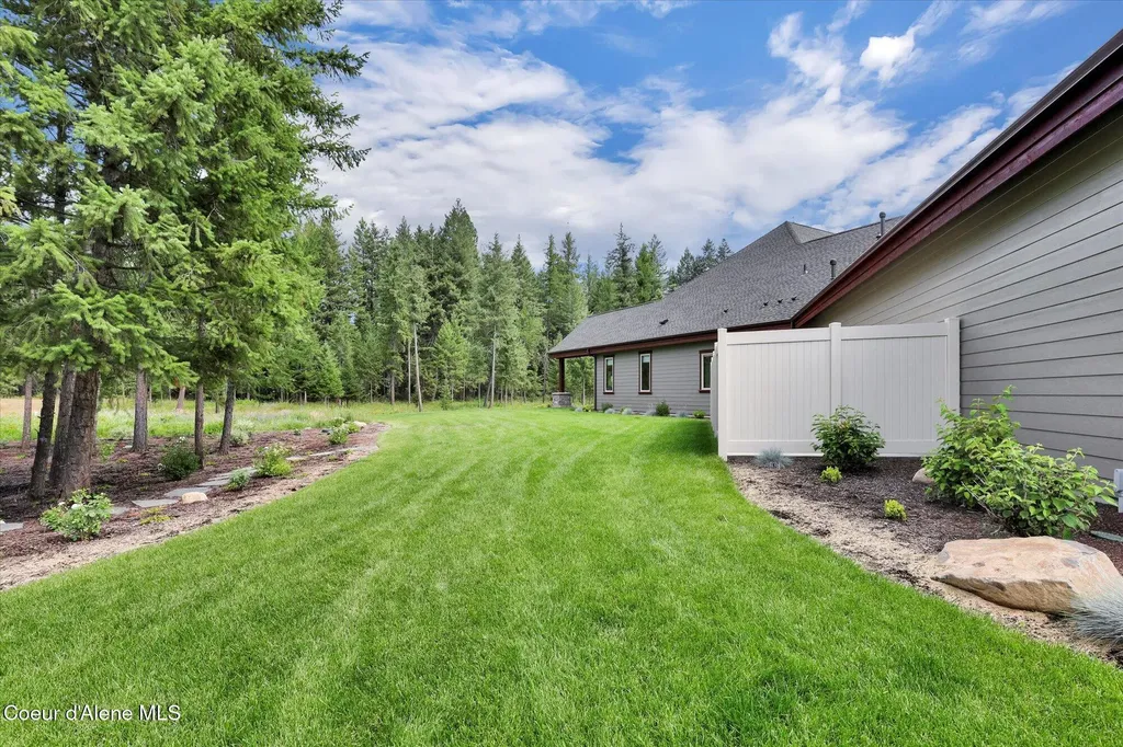 1237 E Amulet Circle Rathdrum ID 83858