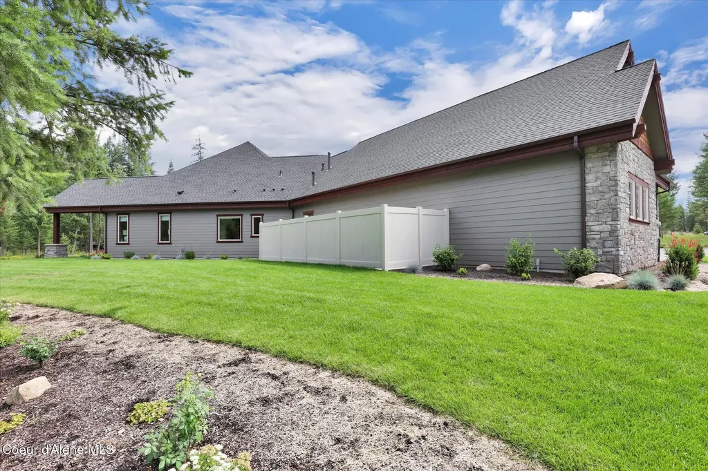 1237 E Amulet Circle Rathdrum ID 83858