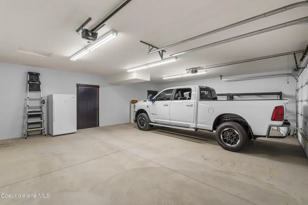 22162 N Hollow Top Road Rathdrum ID 83858