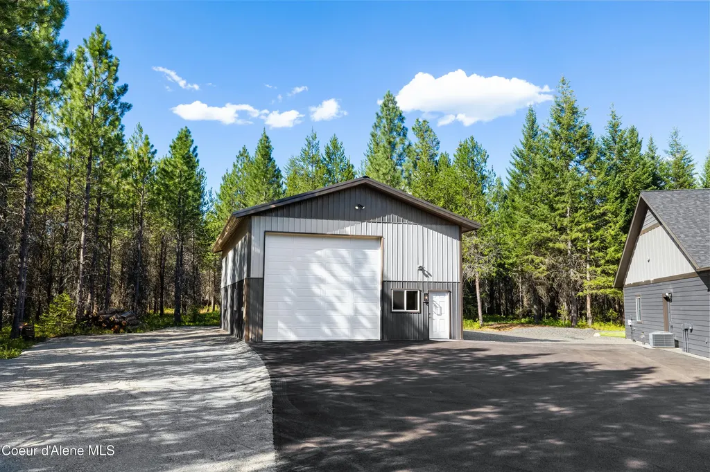 22162 N Hollow Top Road Rathdrum ID 83858