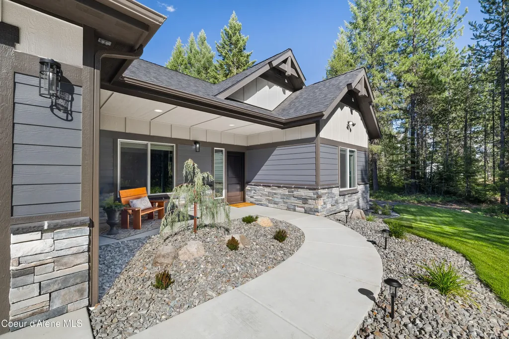 22162 N Hollow Top Road Rathdrum ID 83858