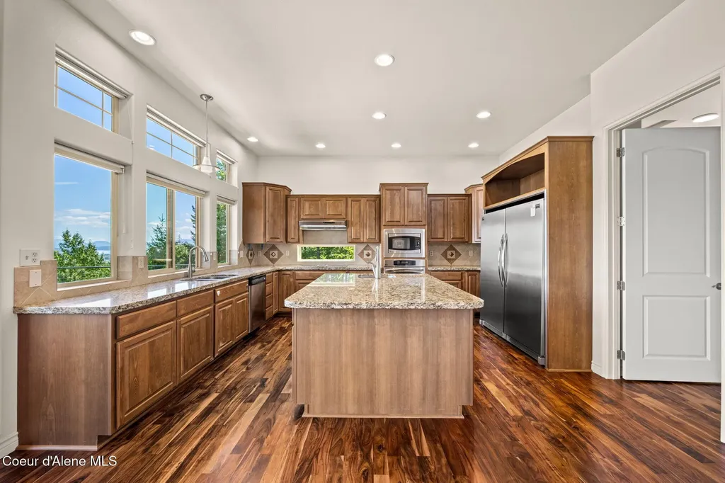 1170 Granite Rdg Drive Sandpoint ID 83864