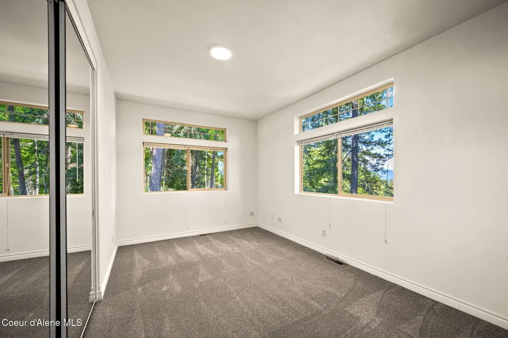 1170 Granite Rdg Drive Sandpoint ID 83864