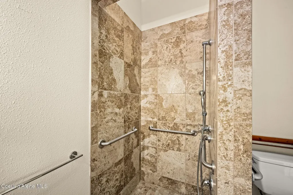 1170 Granite Rdg Drive Sandpoint ID 83864