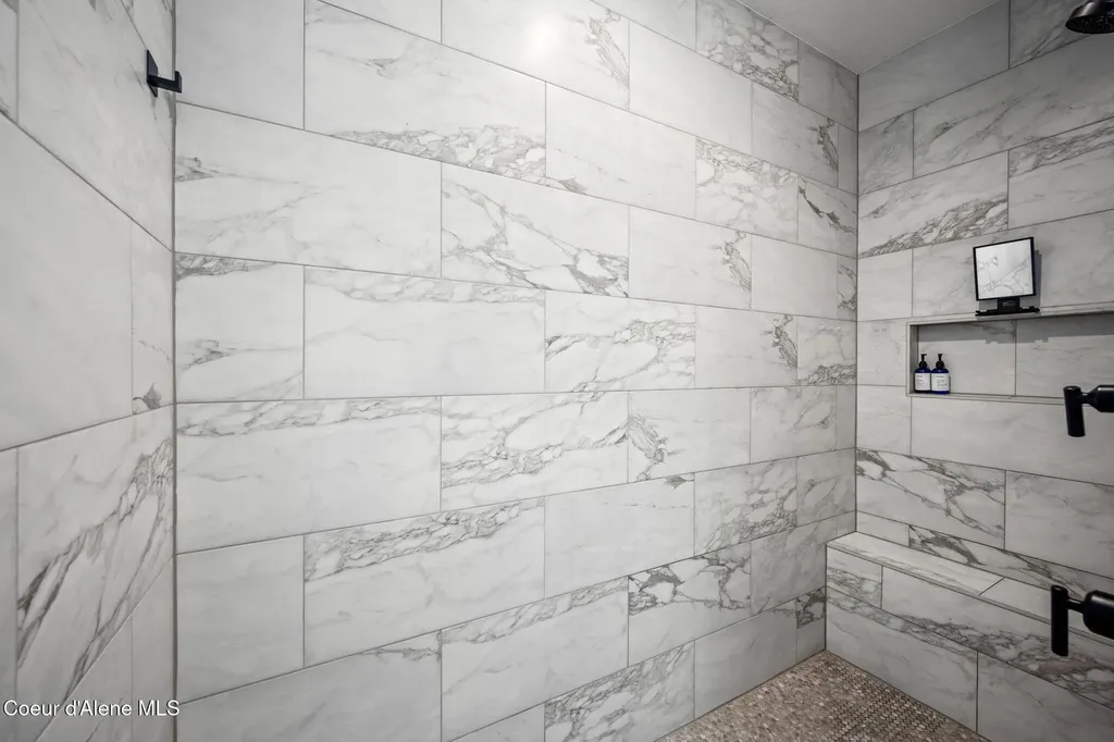 12768 Sedgwick Lane Athol ID 83801