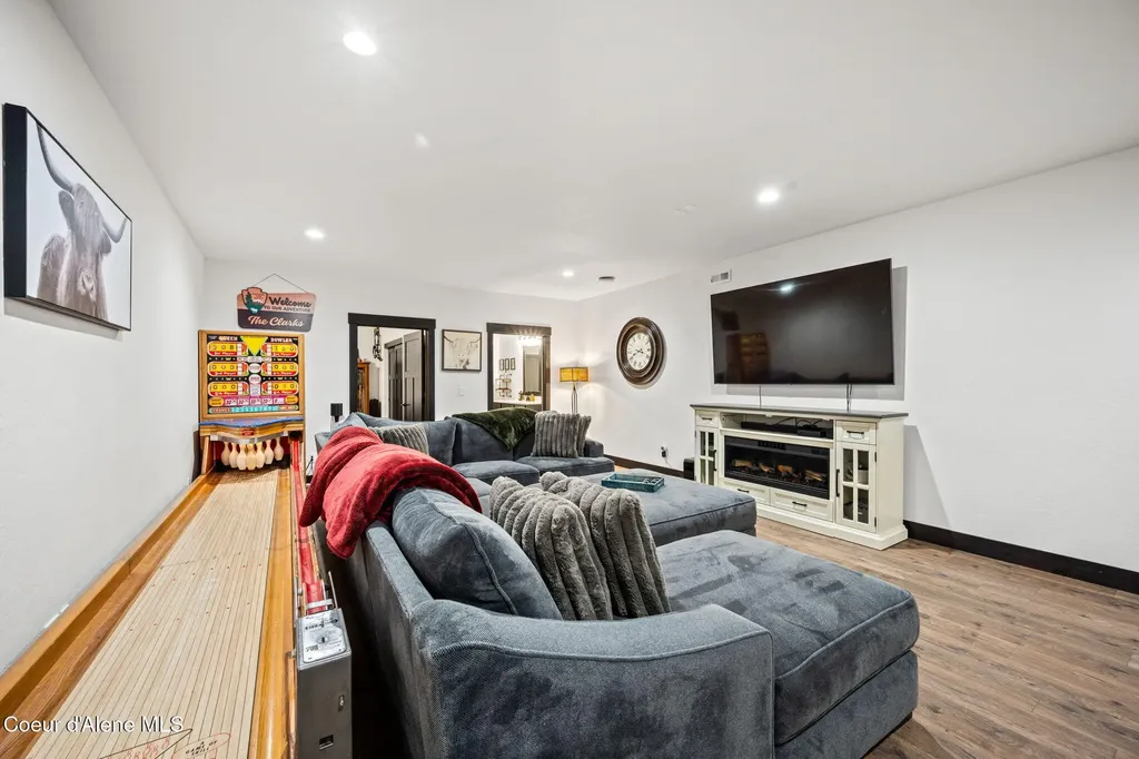 12768 Sedgwick Lane Athol ID 83801