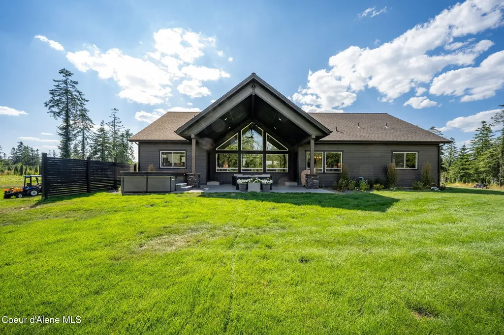 12768 Sedgwick Lane Athol ID 83801