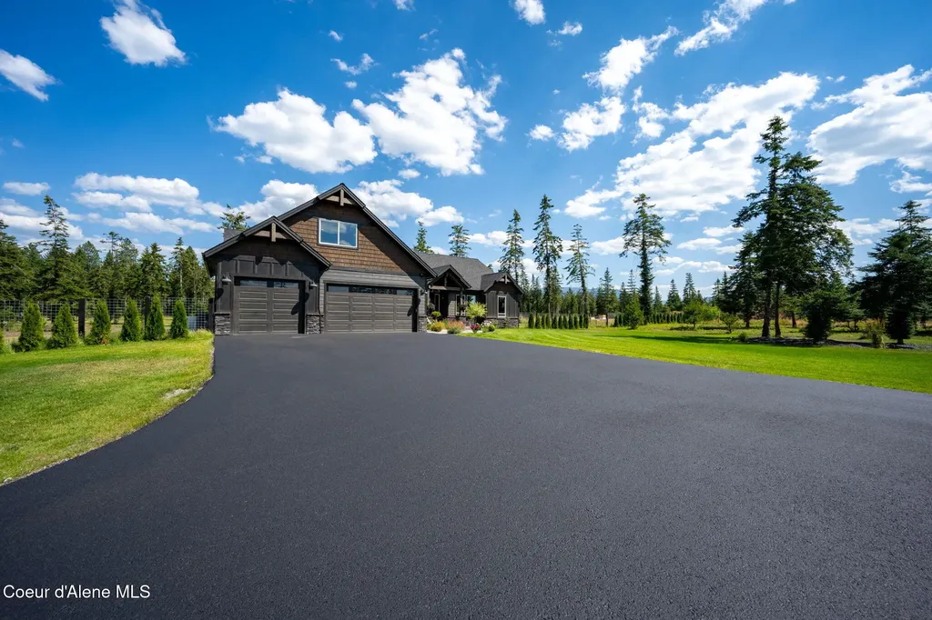 12768 Sedgwick Lane Athol ID 83801
