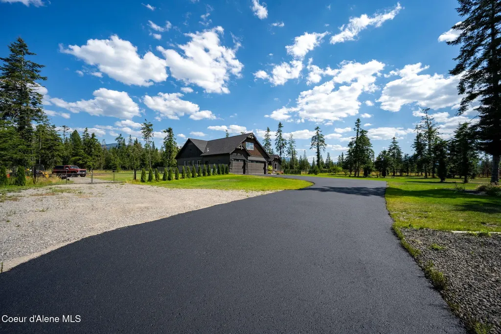 12768 Sedgwick Lane Athol ID 83801