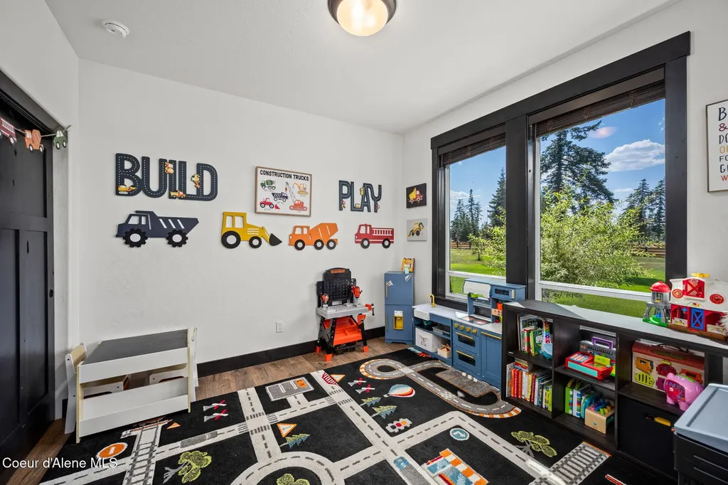 12768 Sedgwick Lane Athol ID 83801