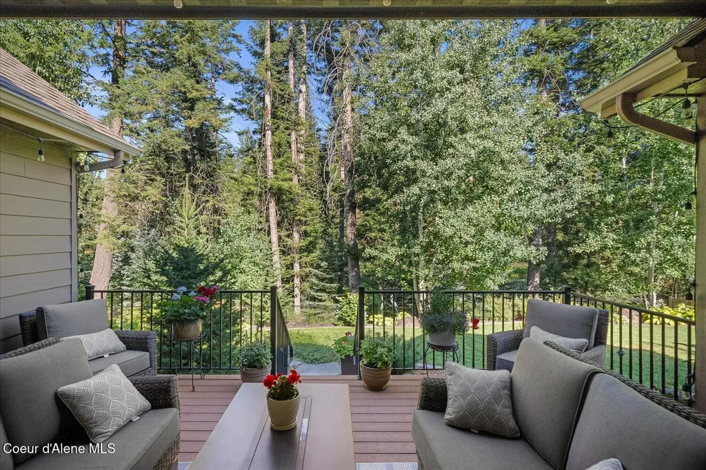 1404 E Maroon Creek Drive Hayden ID 83835
