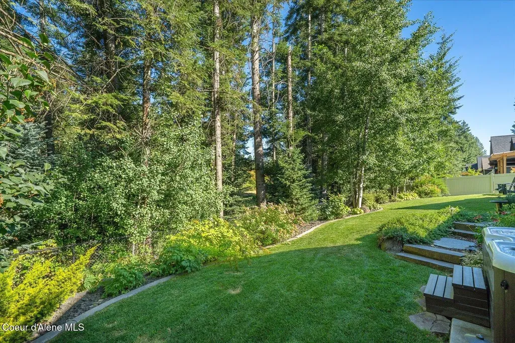1404 E Maroon Creek Drive Hayden ID 83835