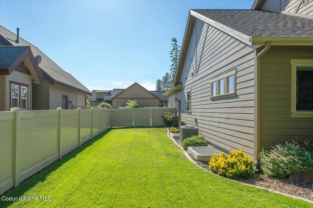 1404 E Maroon Creek Drive Hayden ID 83835