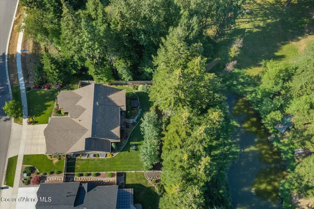 1404 E Maroon Creek Drive Hayden ID 83835