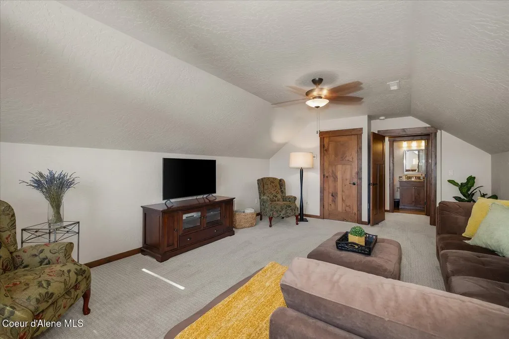 1404 E Maroon Creek Drive Hayden ID 83835