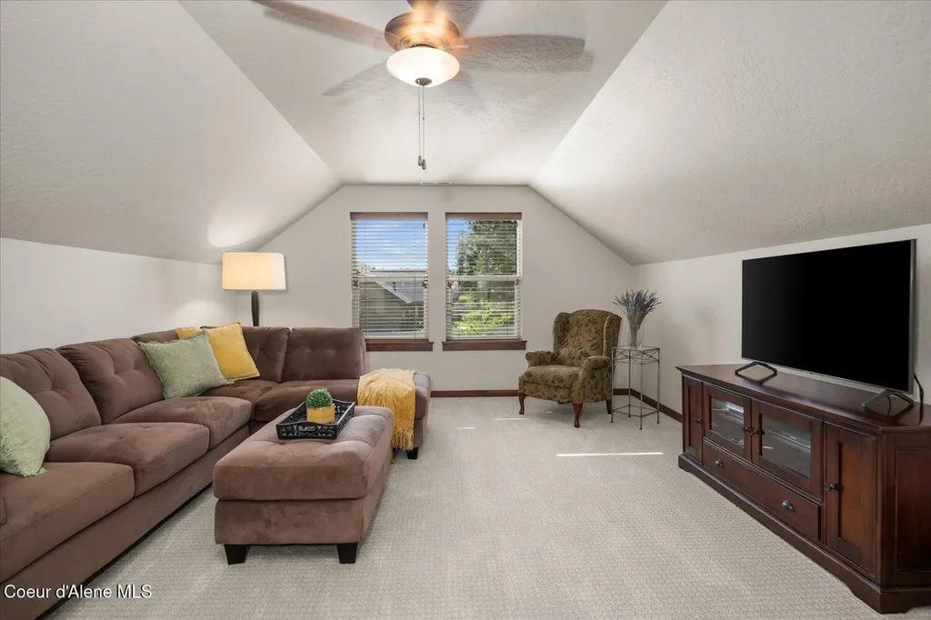 1404 E Maroon Creek Drive Hayden ID 83835