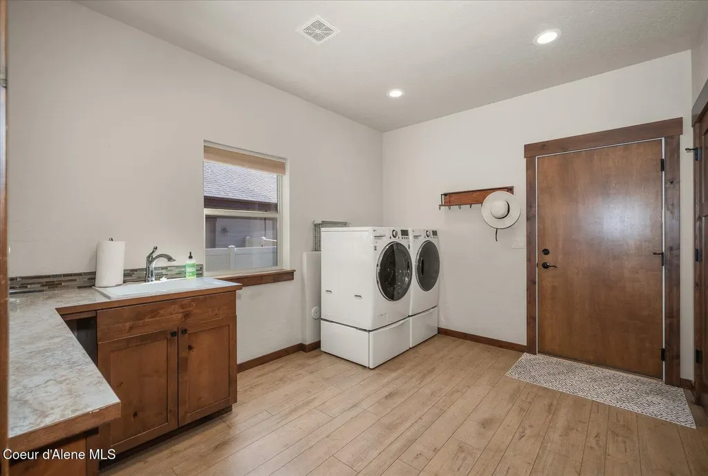 1404 E Maroon Creek Drive Hayden ID 83835
