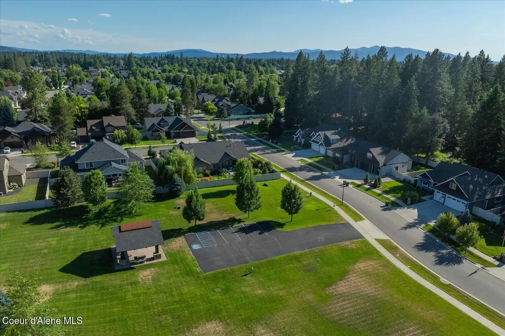 1404 E Maroon Creek Drive Hayden ID 83835