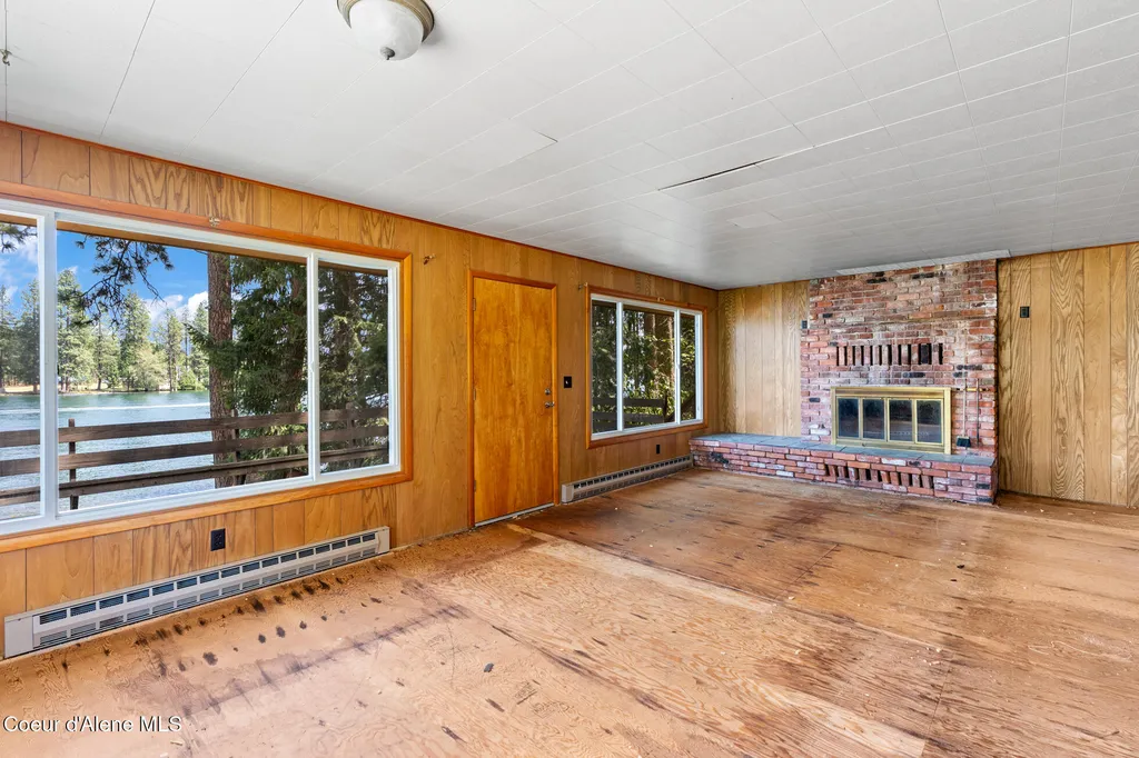 11879 W Riverview Drive Post Falls ID 83854