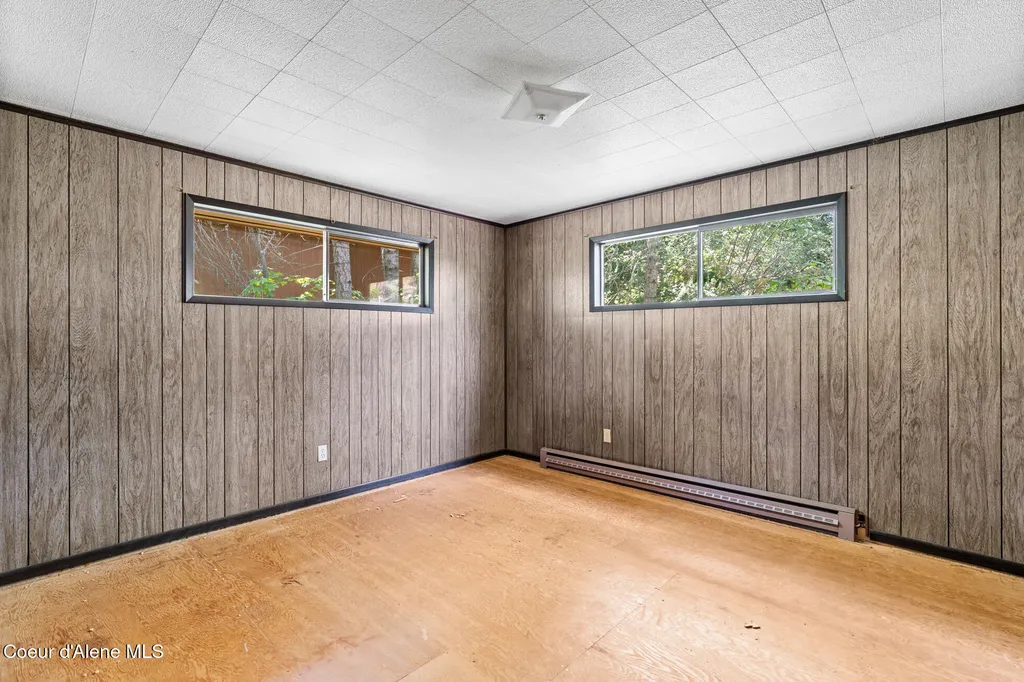 11879 W Riverview Drive Post Falls ID 83854