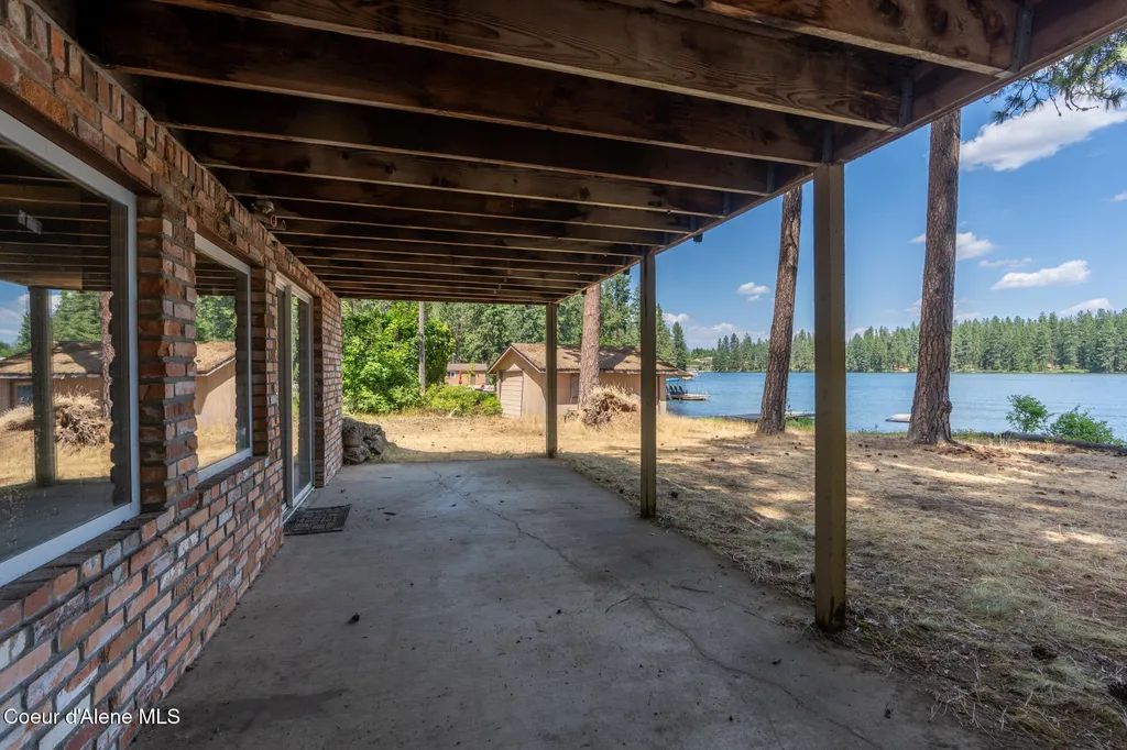 11879 W Riverview Drive Post Falls ID 83854