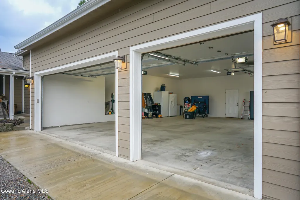 4031 W Boekel Road Rathdrum ID 83858