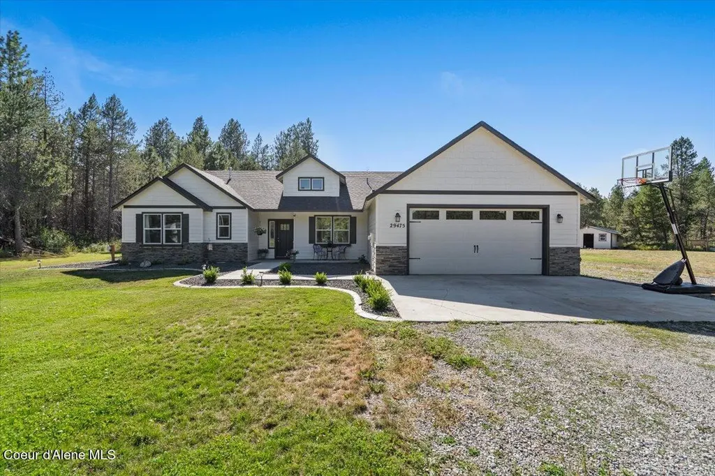 29475 N Miller Road Athol ID 83801
