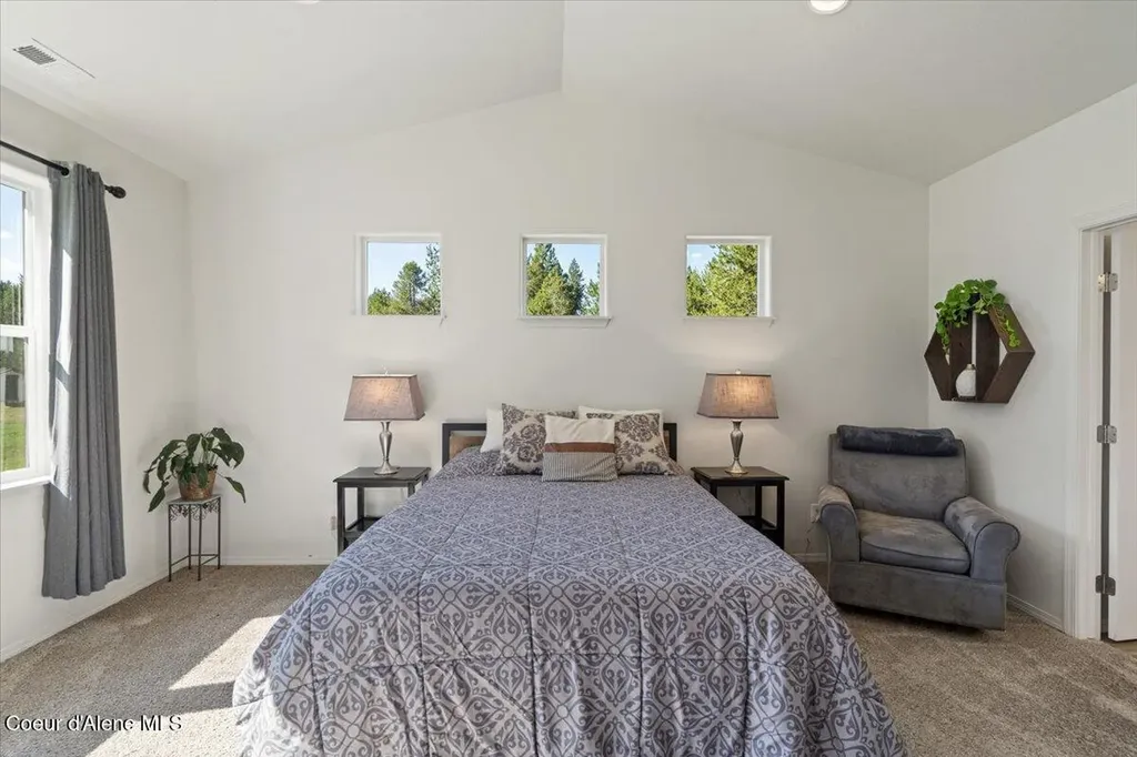 29475 N Miller Road Athol ID 83801