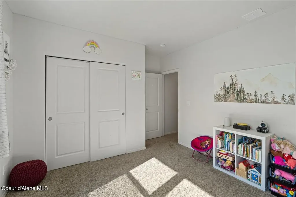 29475 N Miller Road Athol ID 83801