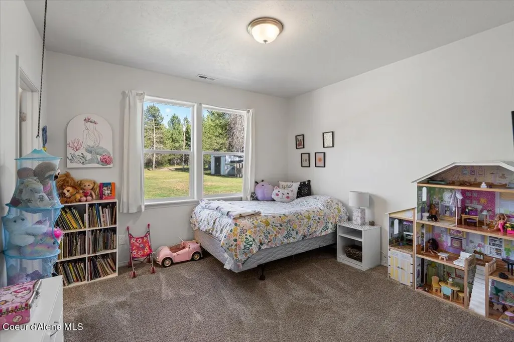 29475 N Miller Road Athol ID 83801