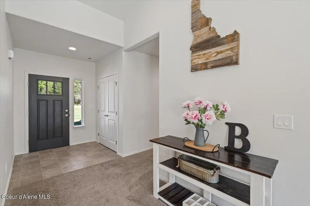 29475 N Miller Road Athol ID 83801
