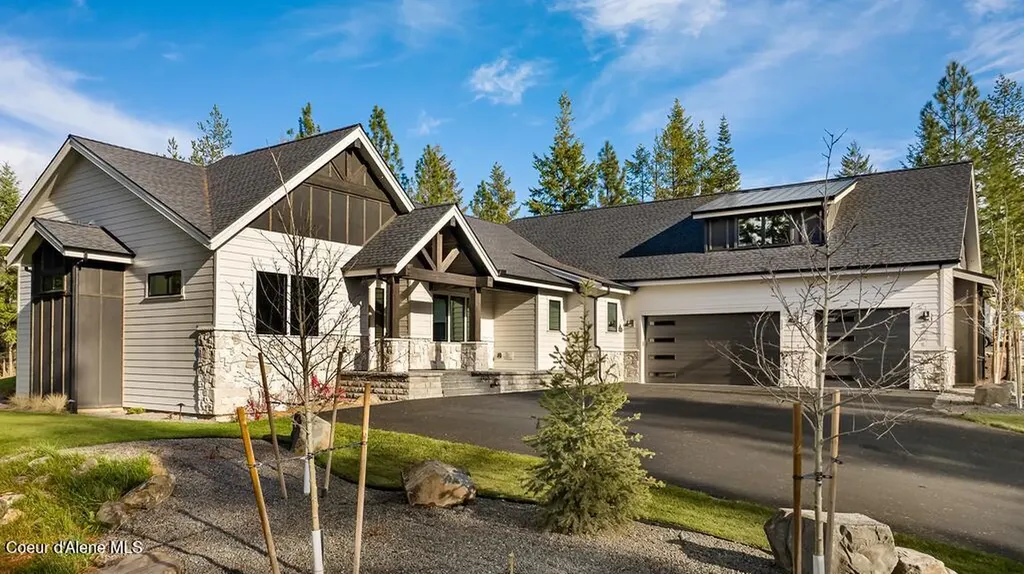 3861 E Winray Drive Hayden ID 83835