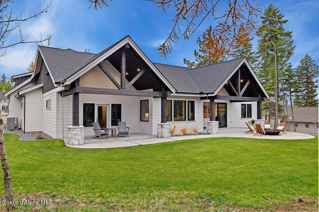 3861 E Winray Drive Hayden ID 83835