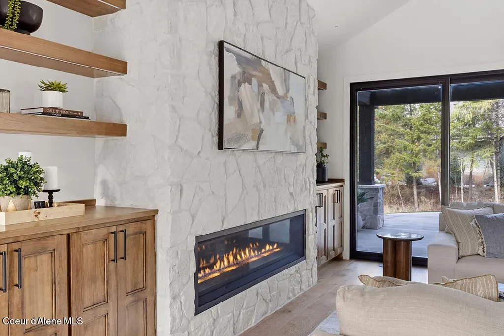 3861 E Winray Drive Hayden ID 83835