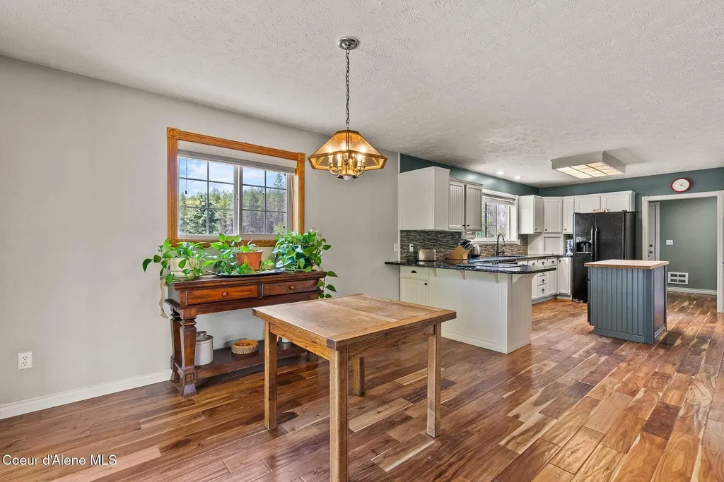 568 Meadowlark Lane Oldtown ID 83822