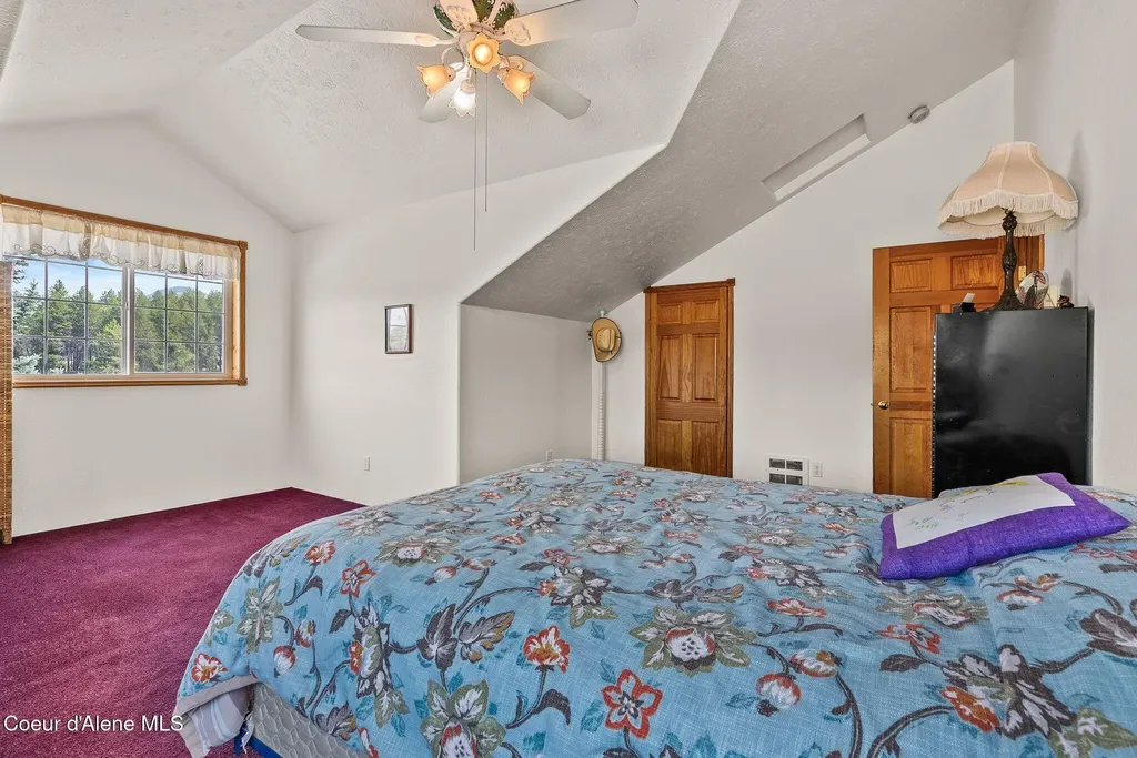 568 Meadowlark Lane Oldtown ID 83822