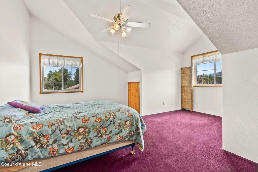 568 Meadowlark Lane Oldtown ID 83822