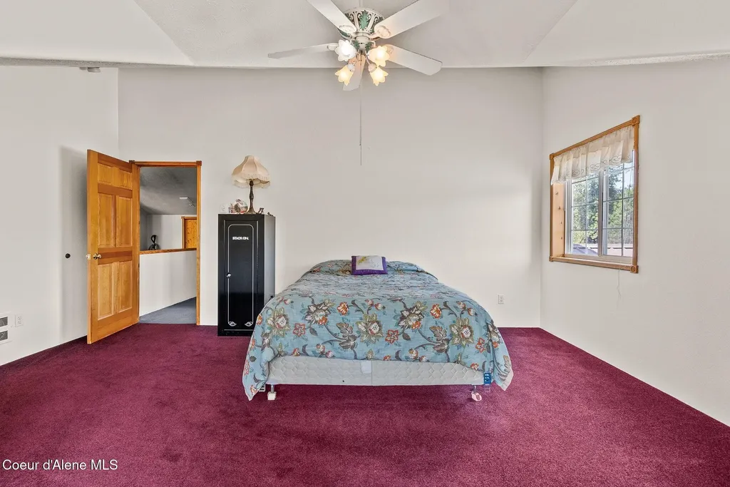 568 Meadowlark Lane Oldtown ID 83822