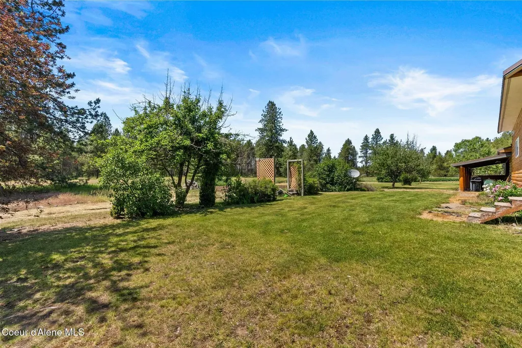 568 Meadowlark Lane Oldtown ID 83822