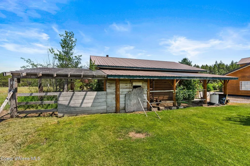 568 Meadowlark Lane Oldtown ID 83822