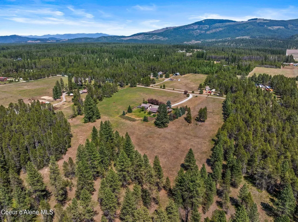 568 Meadowlark Lane Oldtown ID 83822
