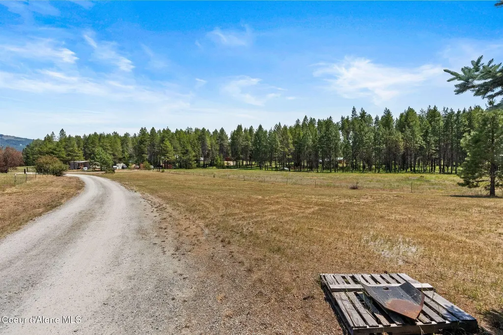 568 Meadowlark Lane Oldtown ID 83822