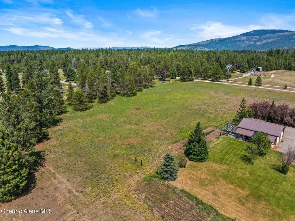 568 Meadowlark Lane Oldtown ID 83822