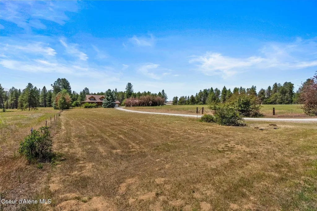568 Meadowlark Lane Oldtown ID 83822