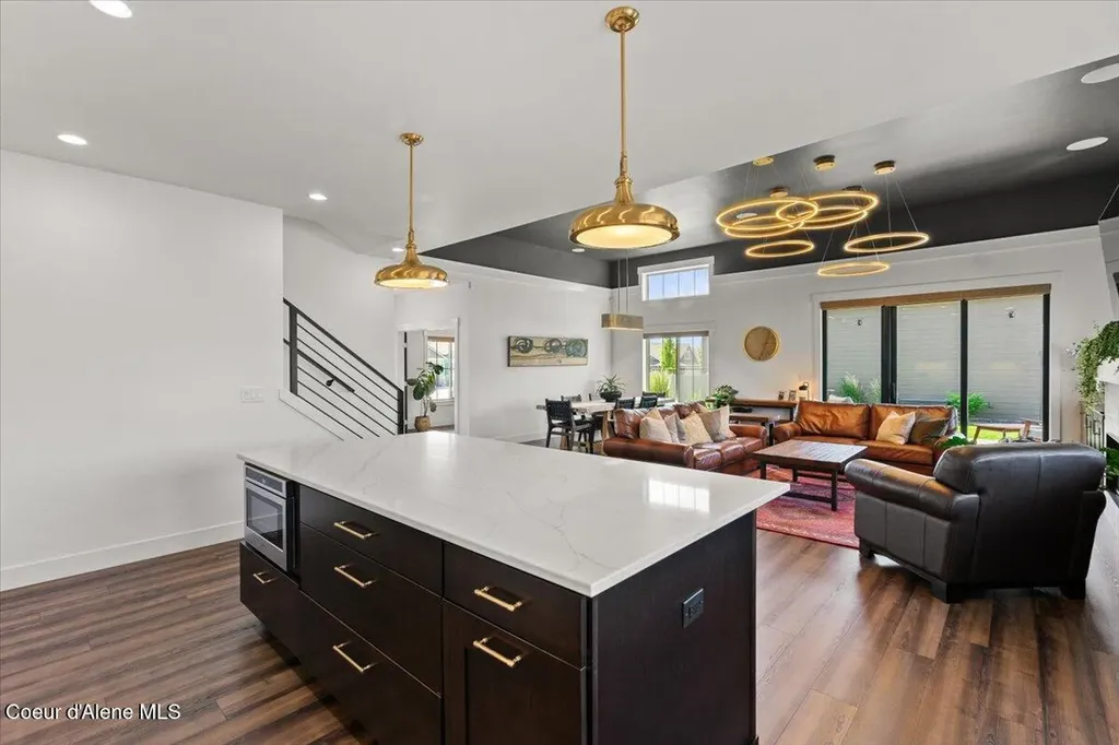 3811 N Foxtail Road Post Falls ID 83854