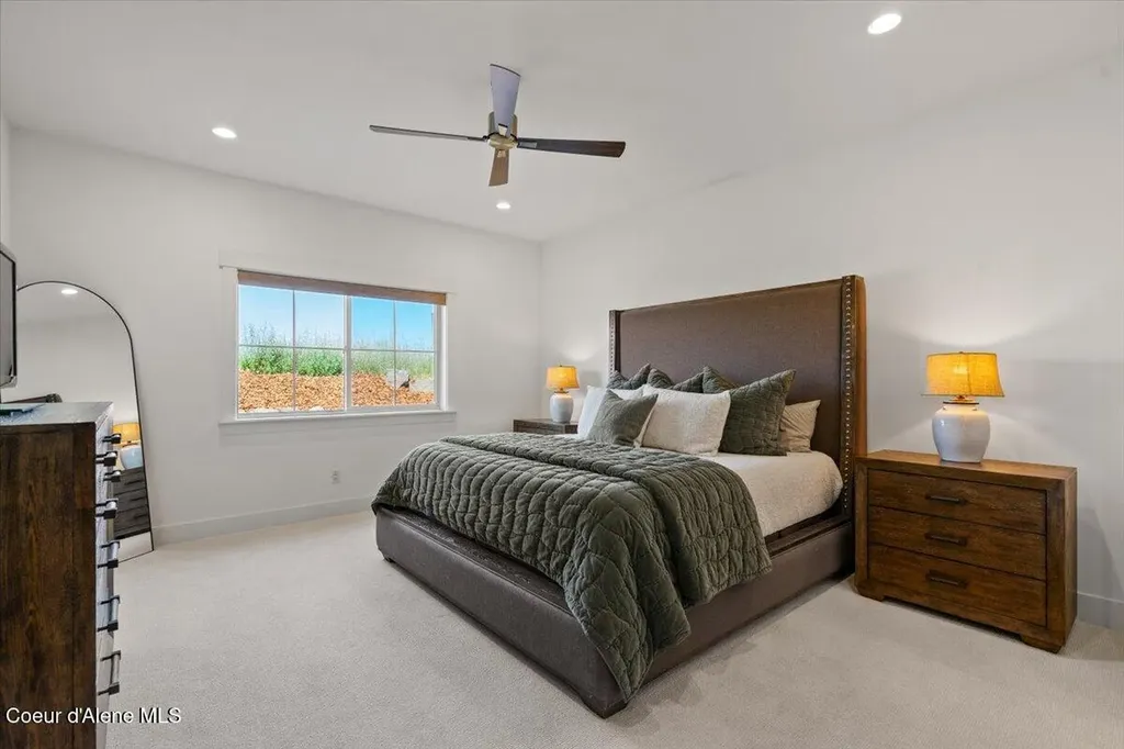 3811 N Foxtail Road Post Falls ID 83854