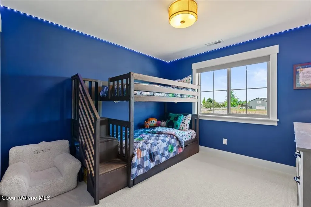 3811 N Foxtail Road Post Falls ID 83854