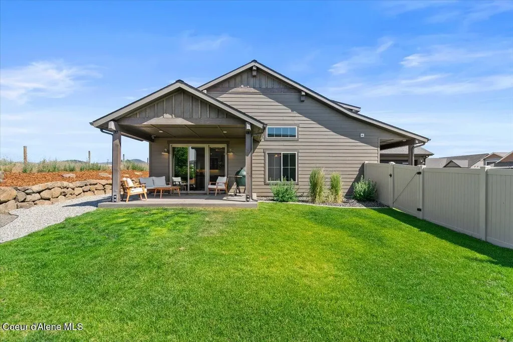 3811 N Foxtail Road Post Falls ID 83854