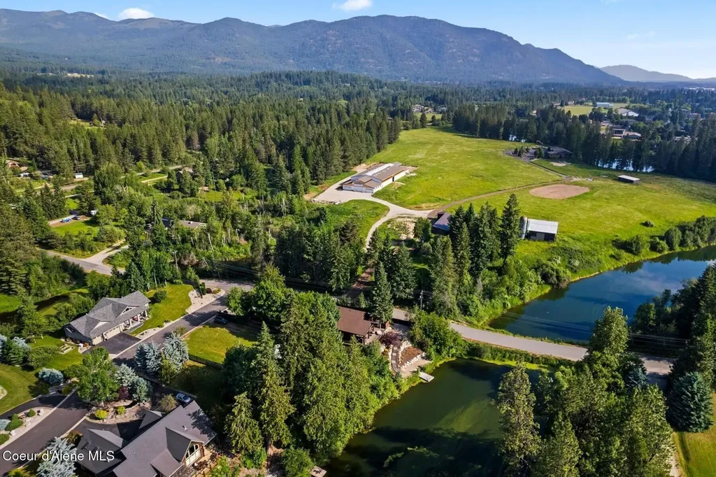 11 Canoe Cove Dover ID 83825
